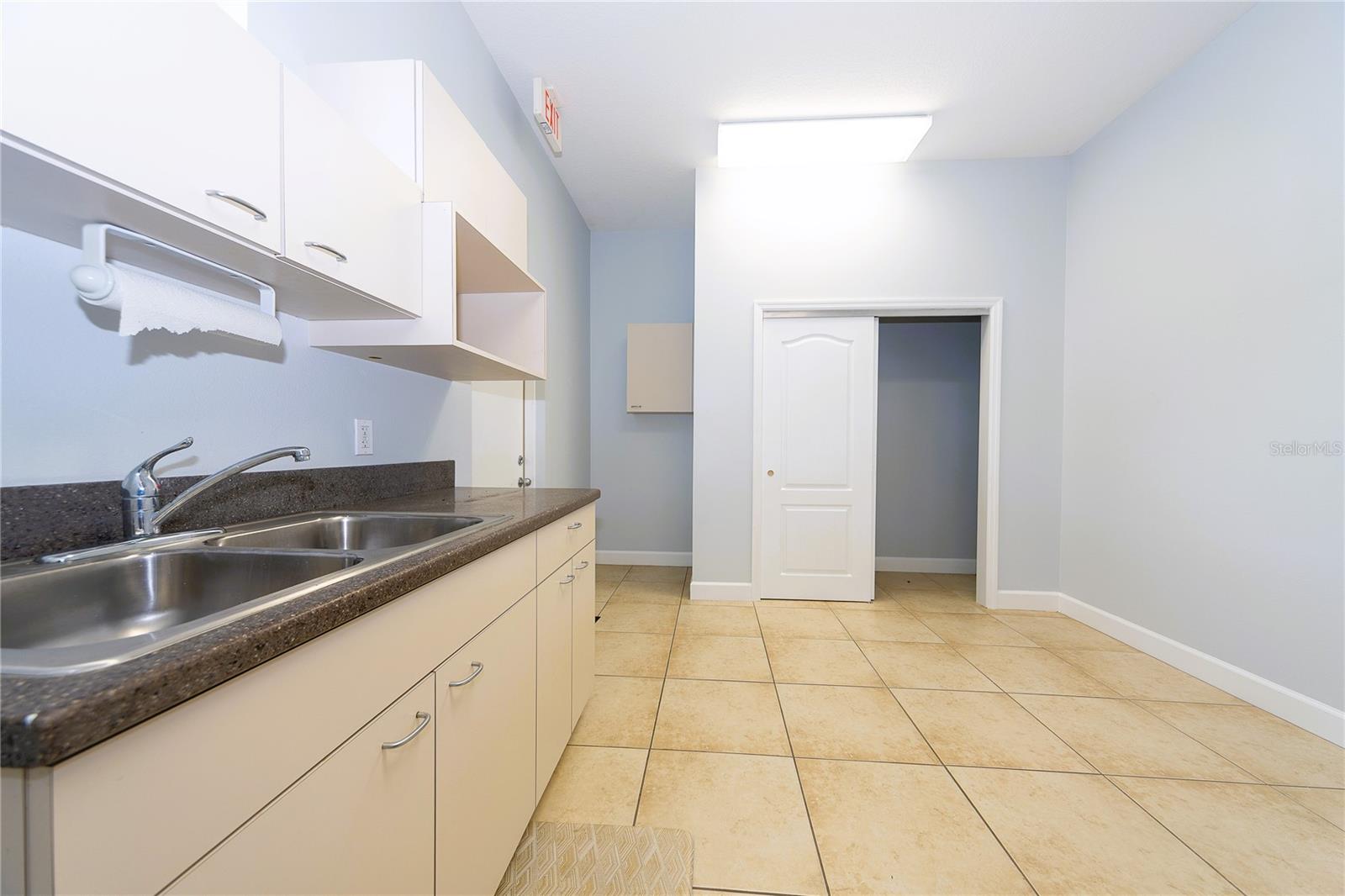 2001 Manatee Ave E #104 Property Photo 12