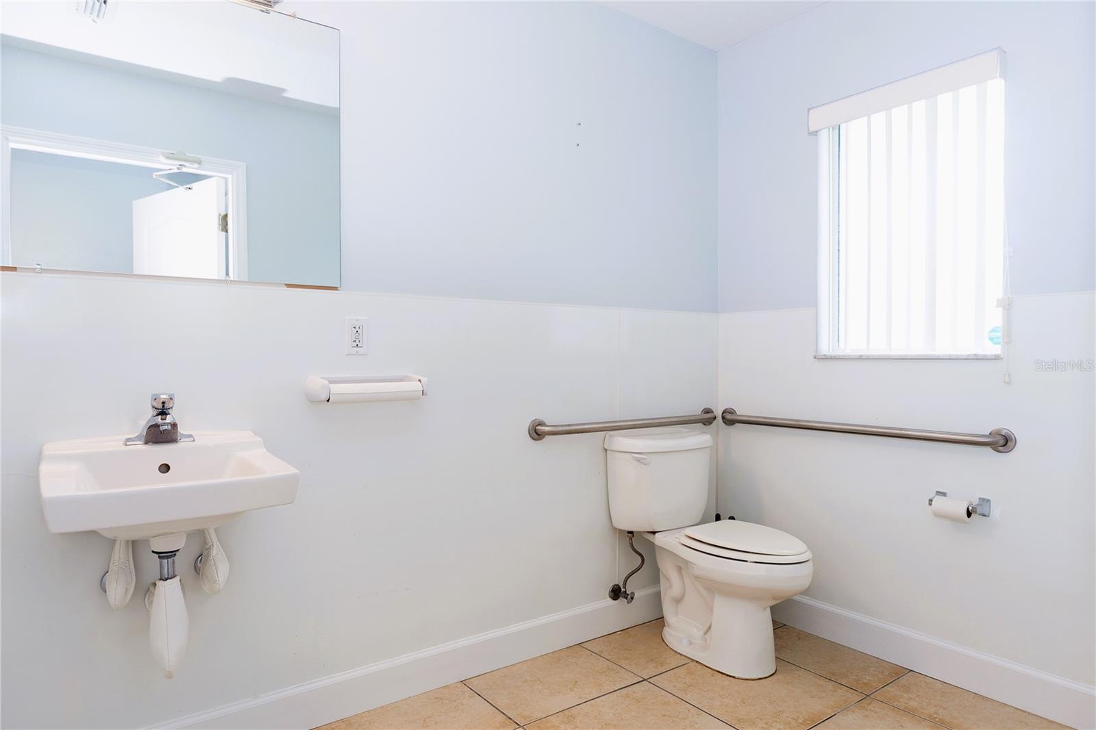 2001 Manatee Ave E #104 Property Photo 15