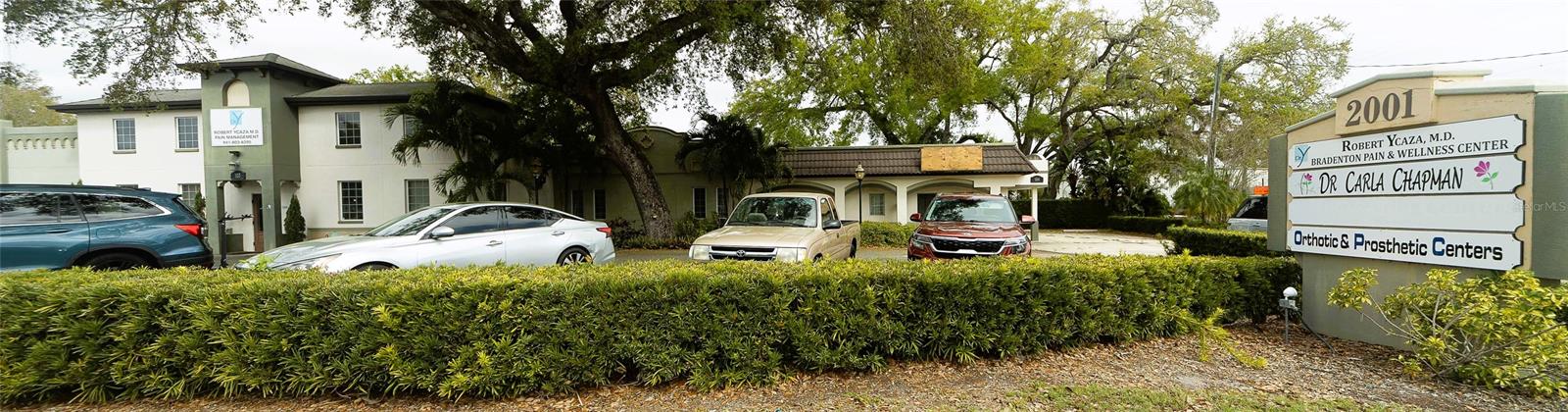 2001 Manatee Ave E #104 Property Photo 27