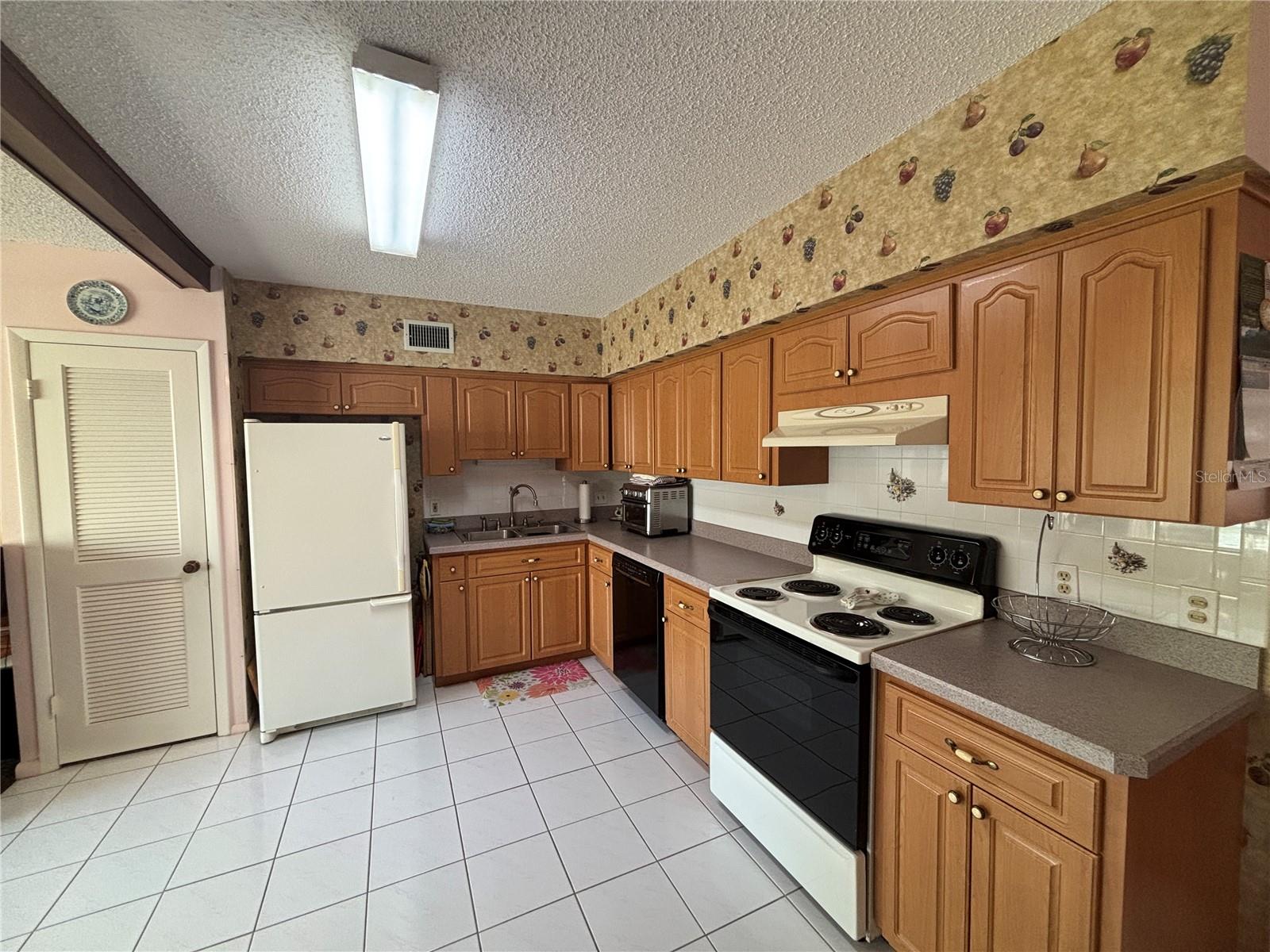 2262 Swedish Dr. #34 Property Photo 7