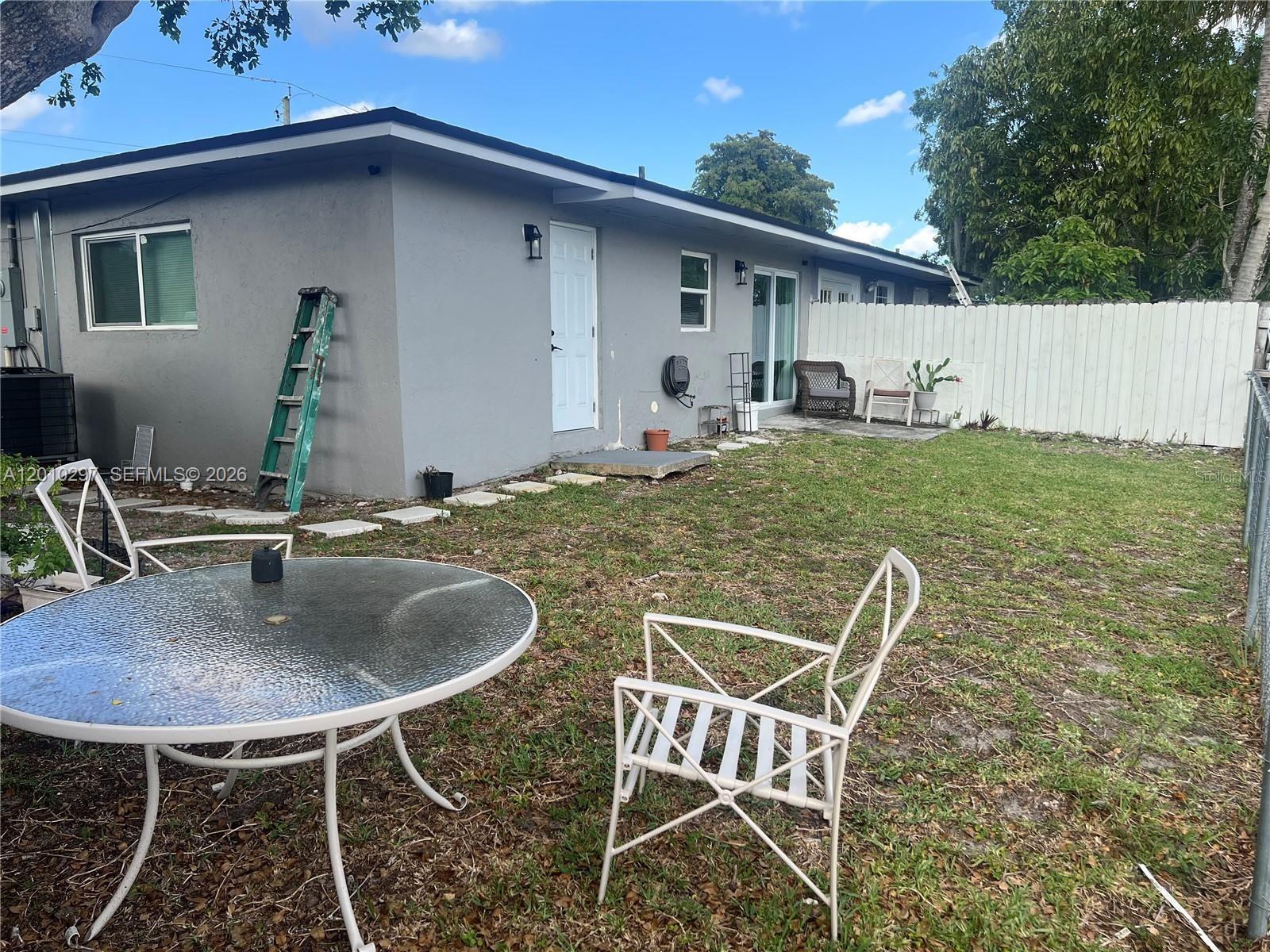 6742 Sw 18 Ct #2 Property Photo 5