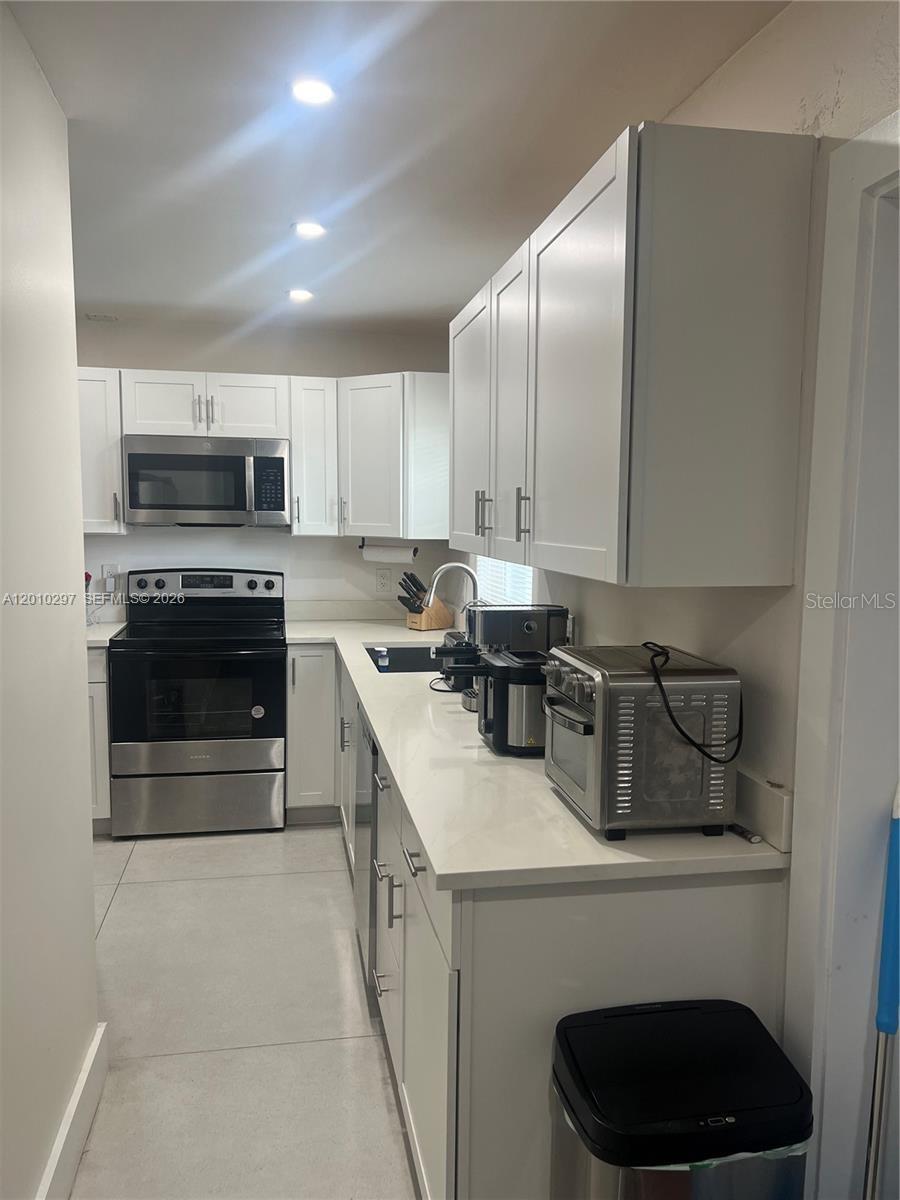 6742 Sw 18 Ct #2 Property Photo 8