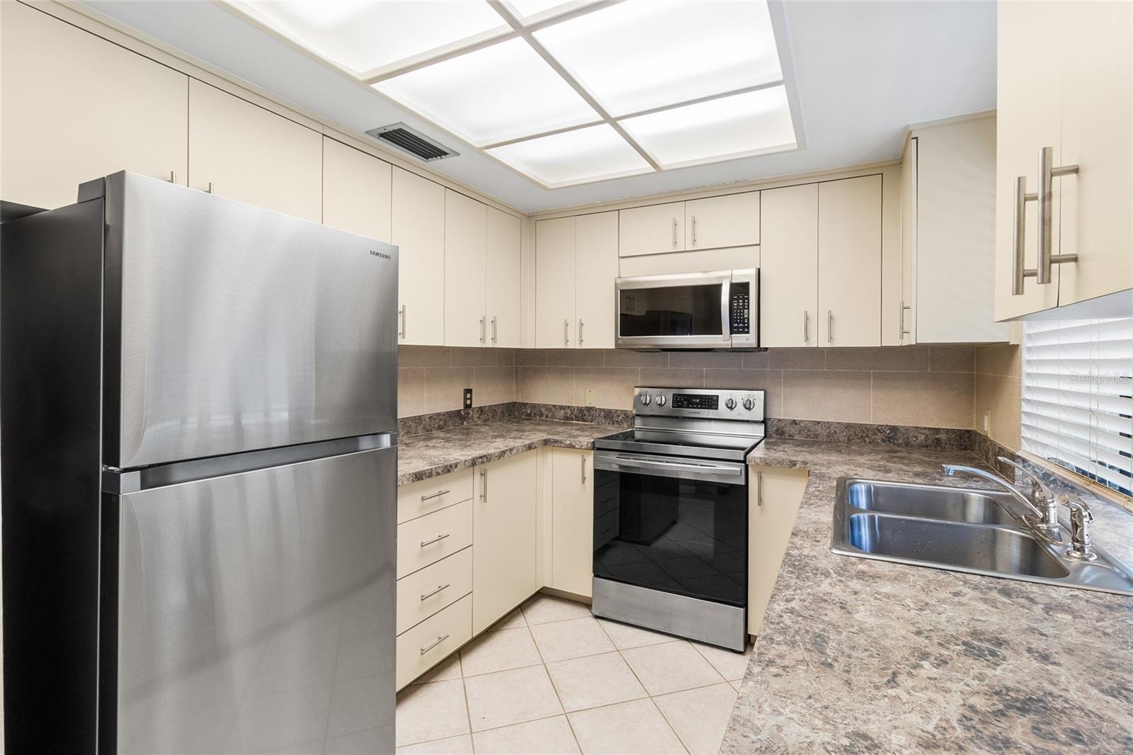 3016 Landmark Blvd #401 Property Photo 15