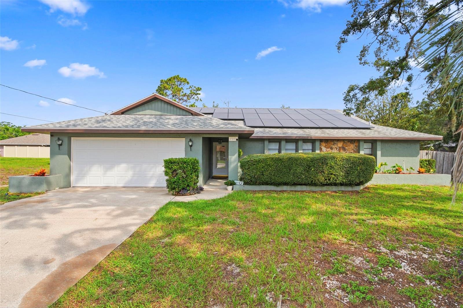 7377 Skylark Dr Property Photo 1