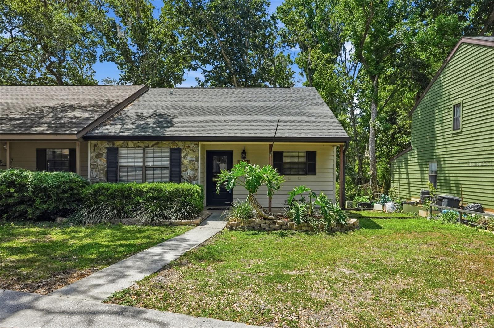 913 Candlebrook Ln Property Photo 30