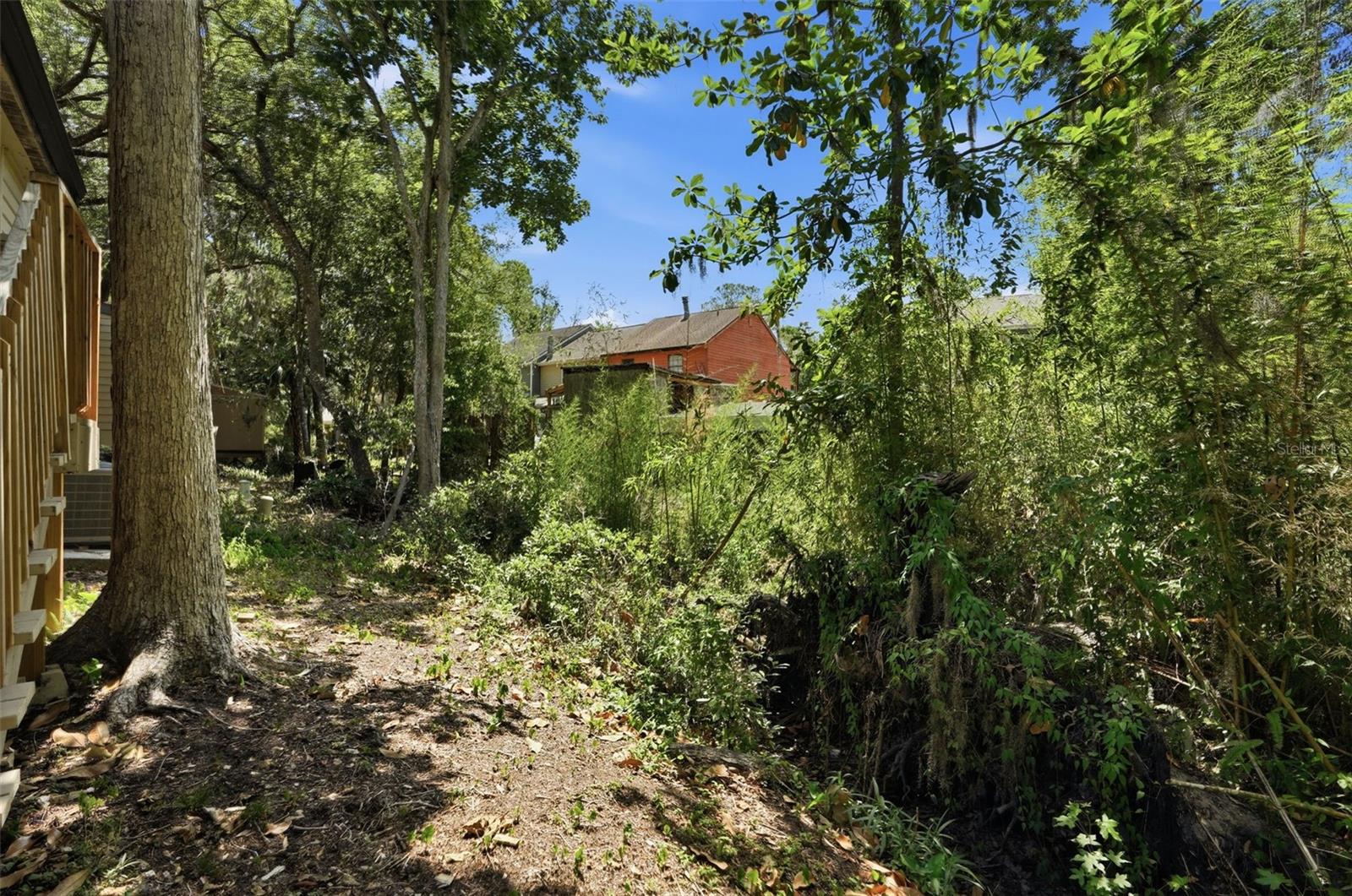 913 Candlebrook Ln Property Photo 32