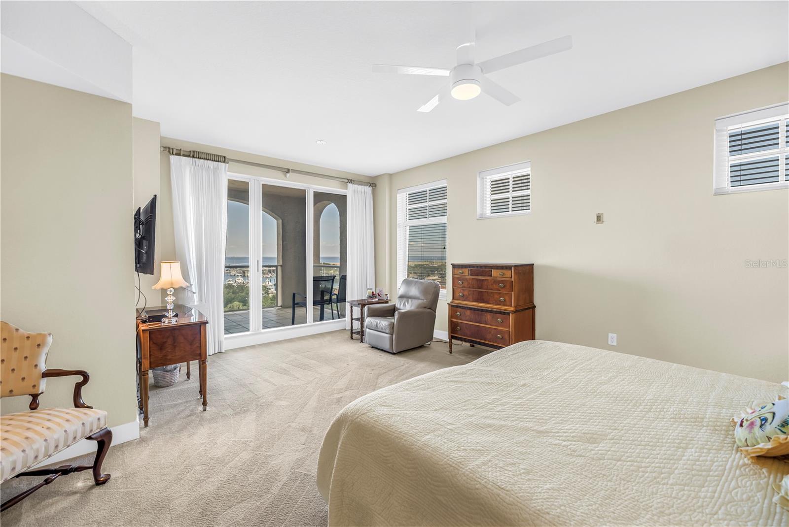 100 Beach Dr Ne #702 Property Photo 19