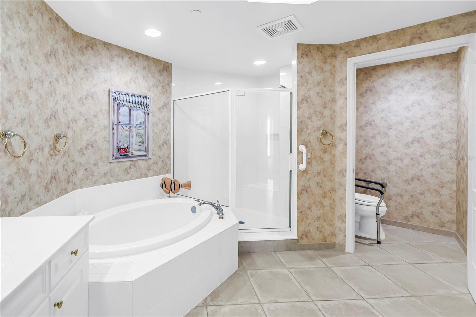 100 Beach Dr Ne #702 Property Photo 21