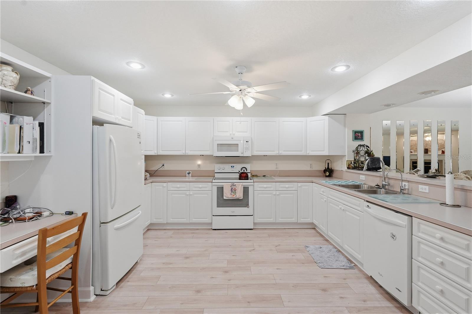 545 Pinellas Bayway S #302 Property Photo 10