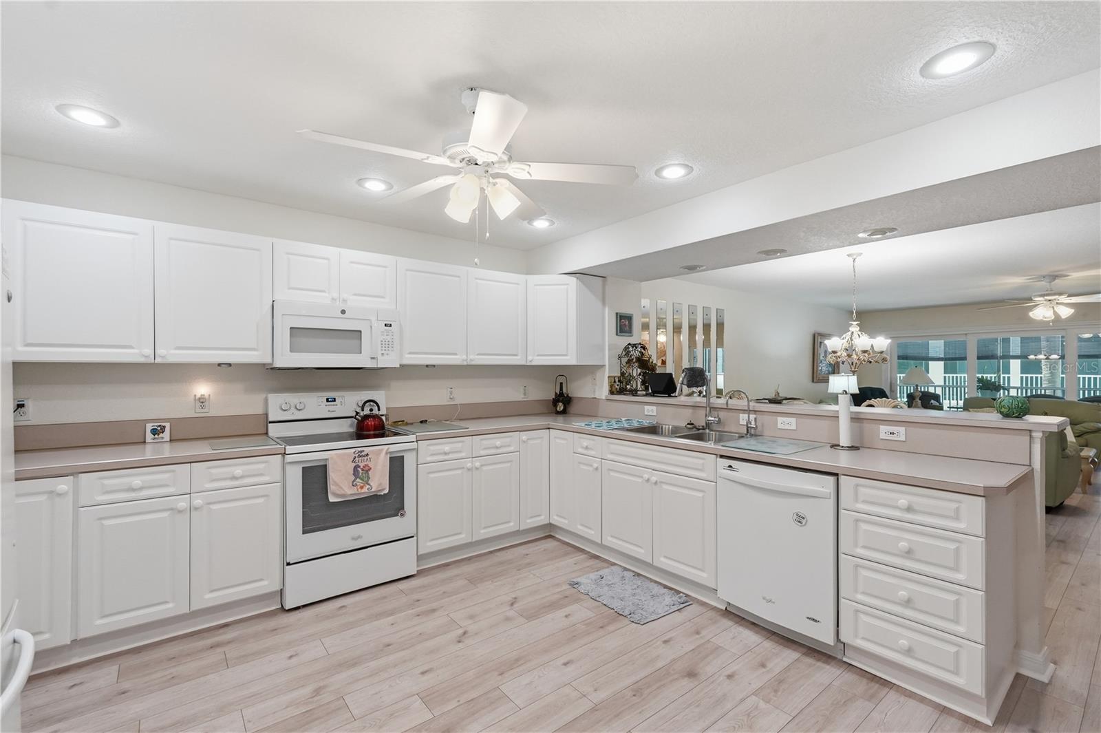 545 Pinellas Bayway S #302 Property Photo 11