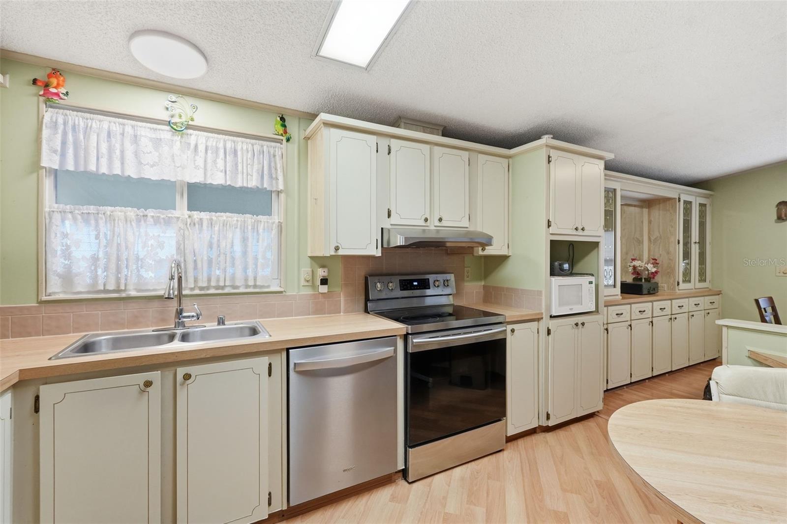 5027 Forest Crest Dr Property Photo 9