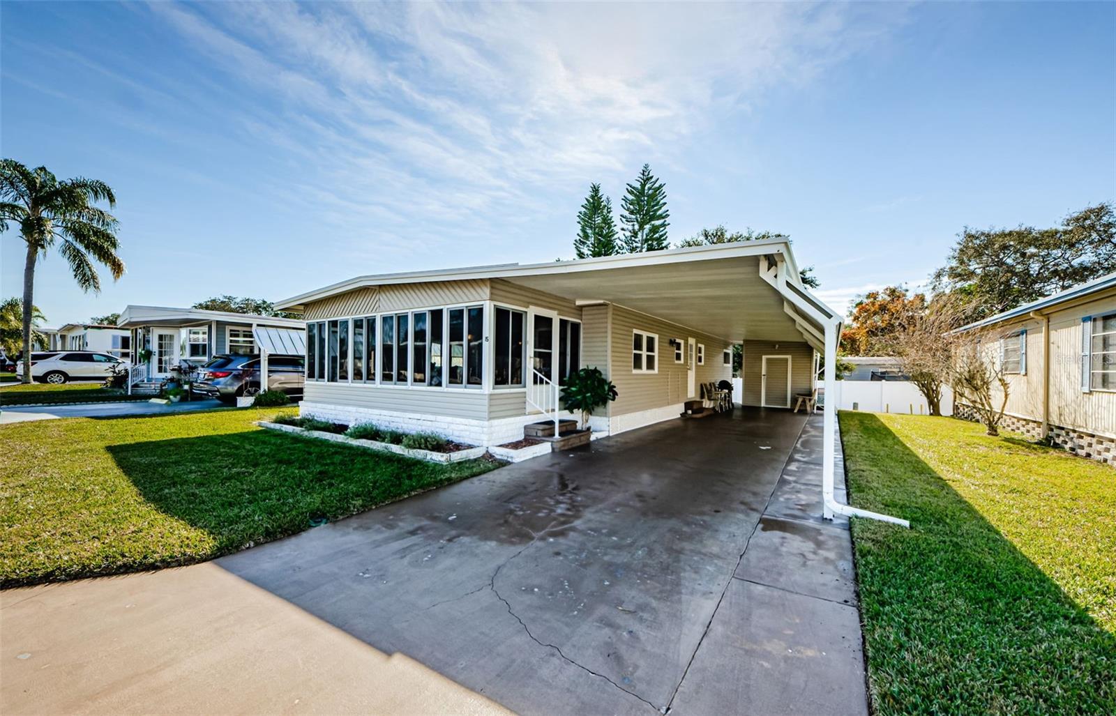 39820 Us Highway 19 N #15 Property Photo 2