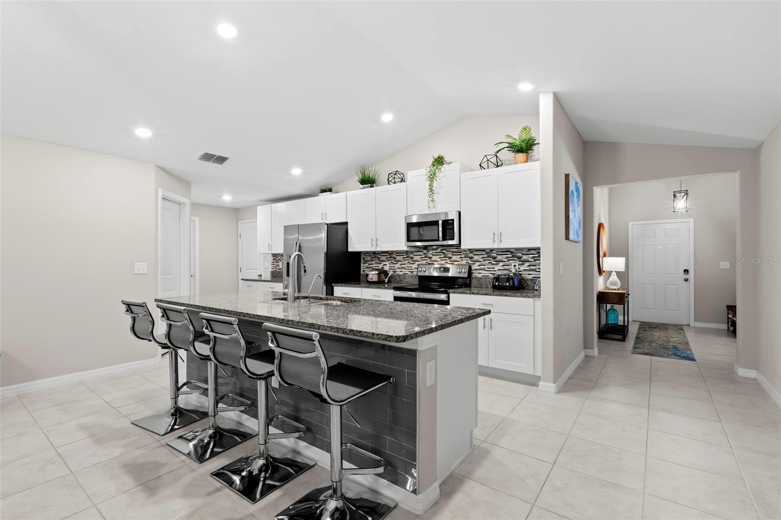 13511 Willow Bluestar Loop Property Photo 6