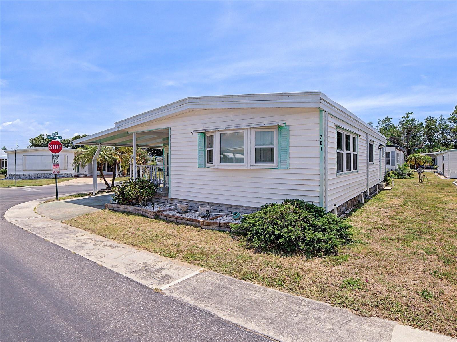 701 Sugar Palm St Property Photo 3