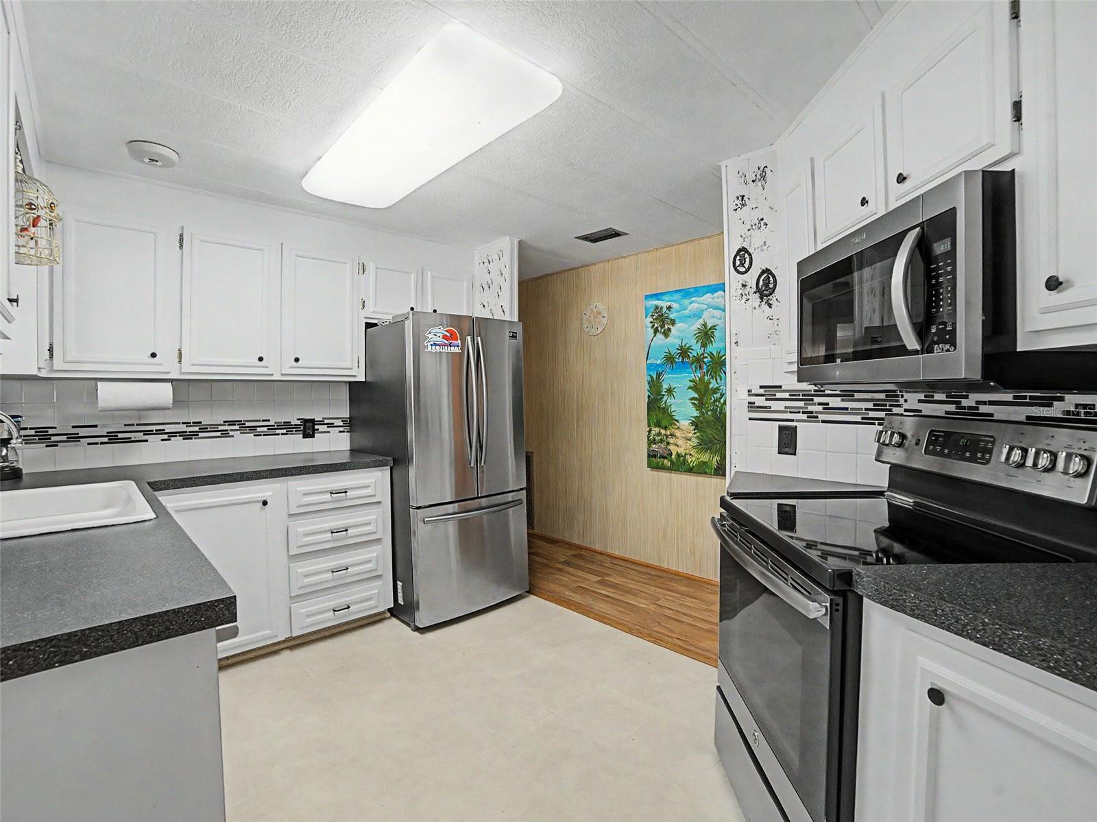 701 Sugar Palm St Property Photo 6