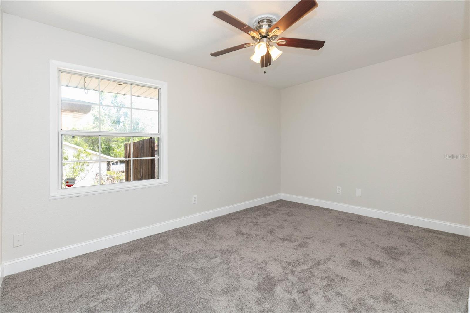 13410 Lee St Property Photo 14
