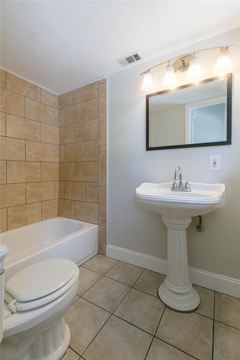 13410 Lee St Property Photo 25