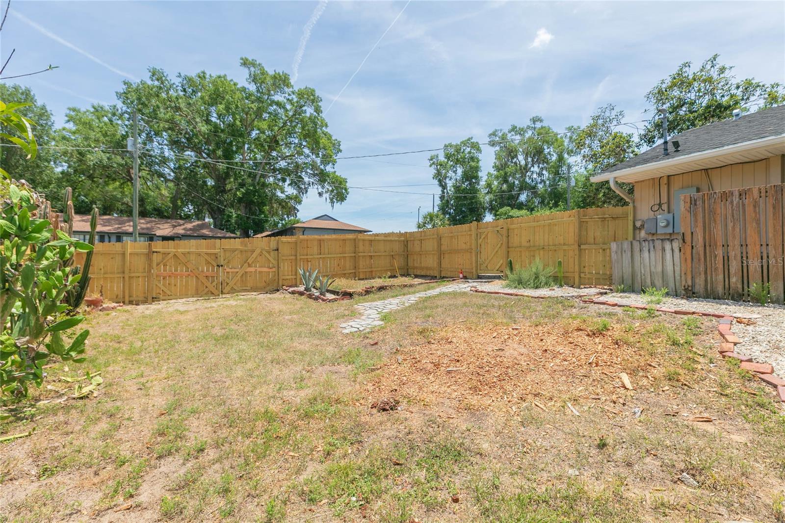 13410 Lee St Property Photo 31