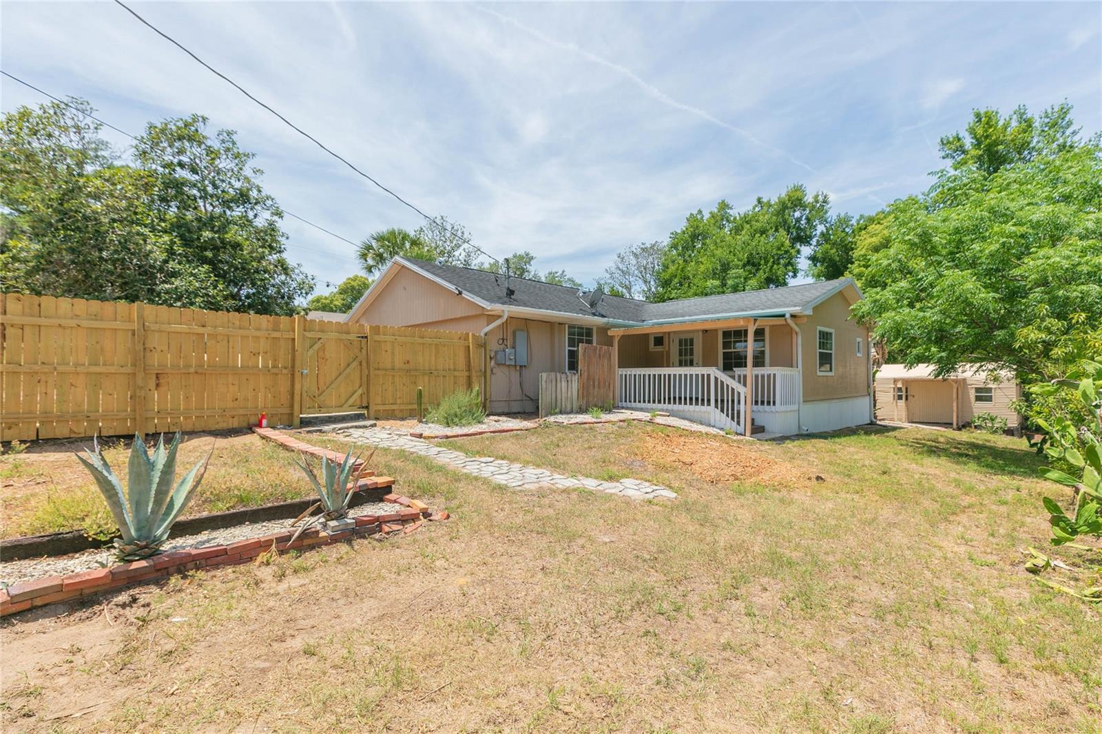 13410 Lee St Property Photo 32
