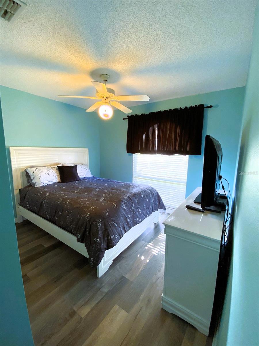 111 Lindale St Property Photo 15