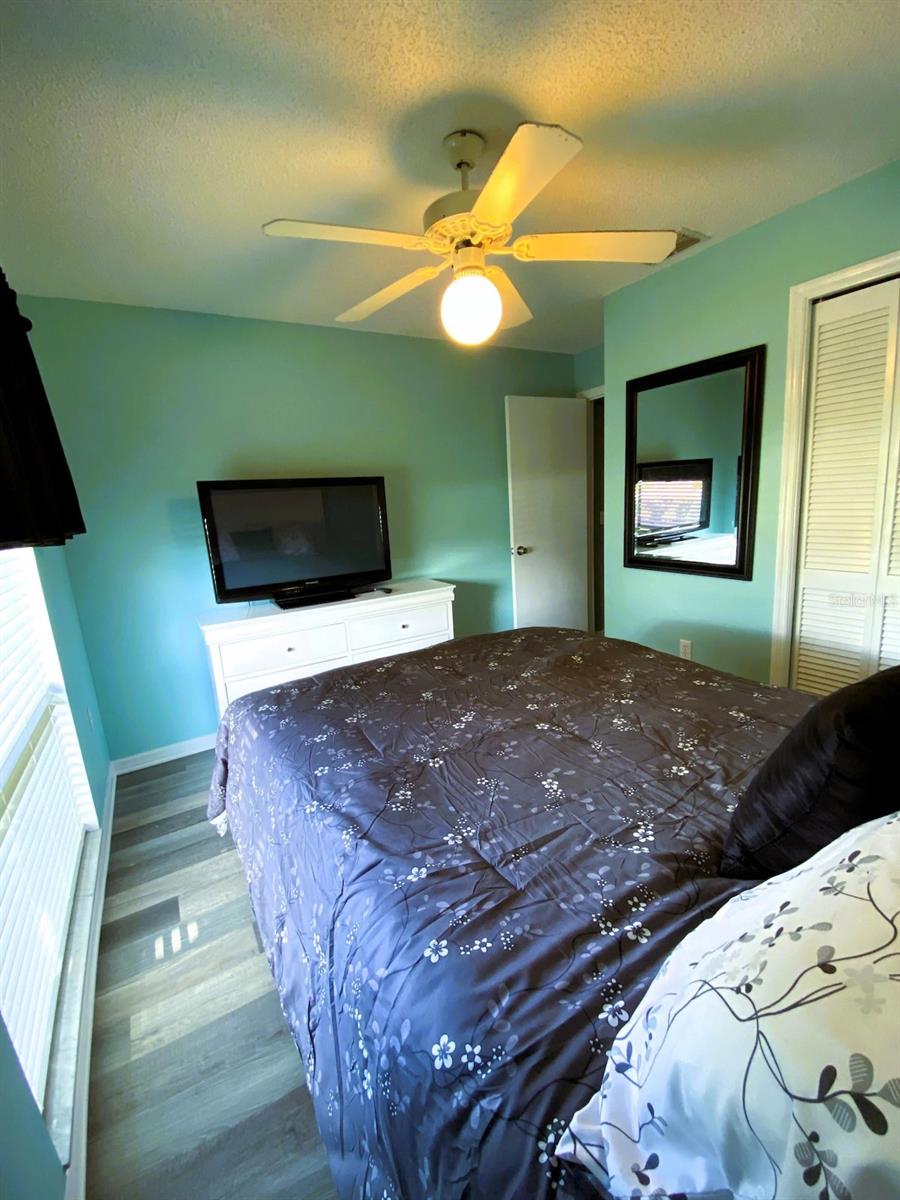 111 Lindale St Property Photo 16