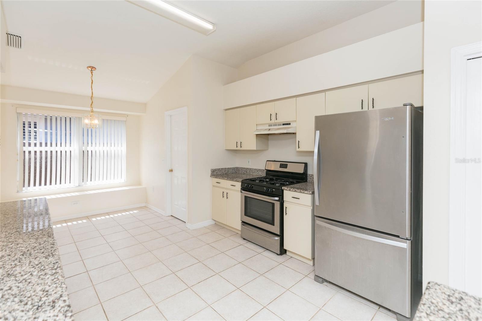 22704 Roderick Dr Property Photo 11