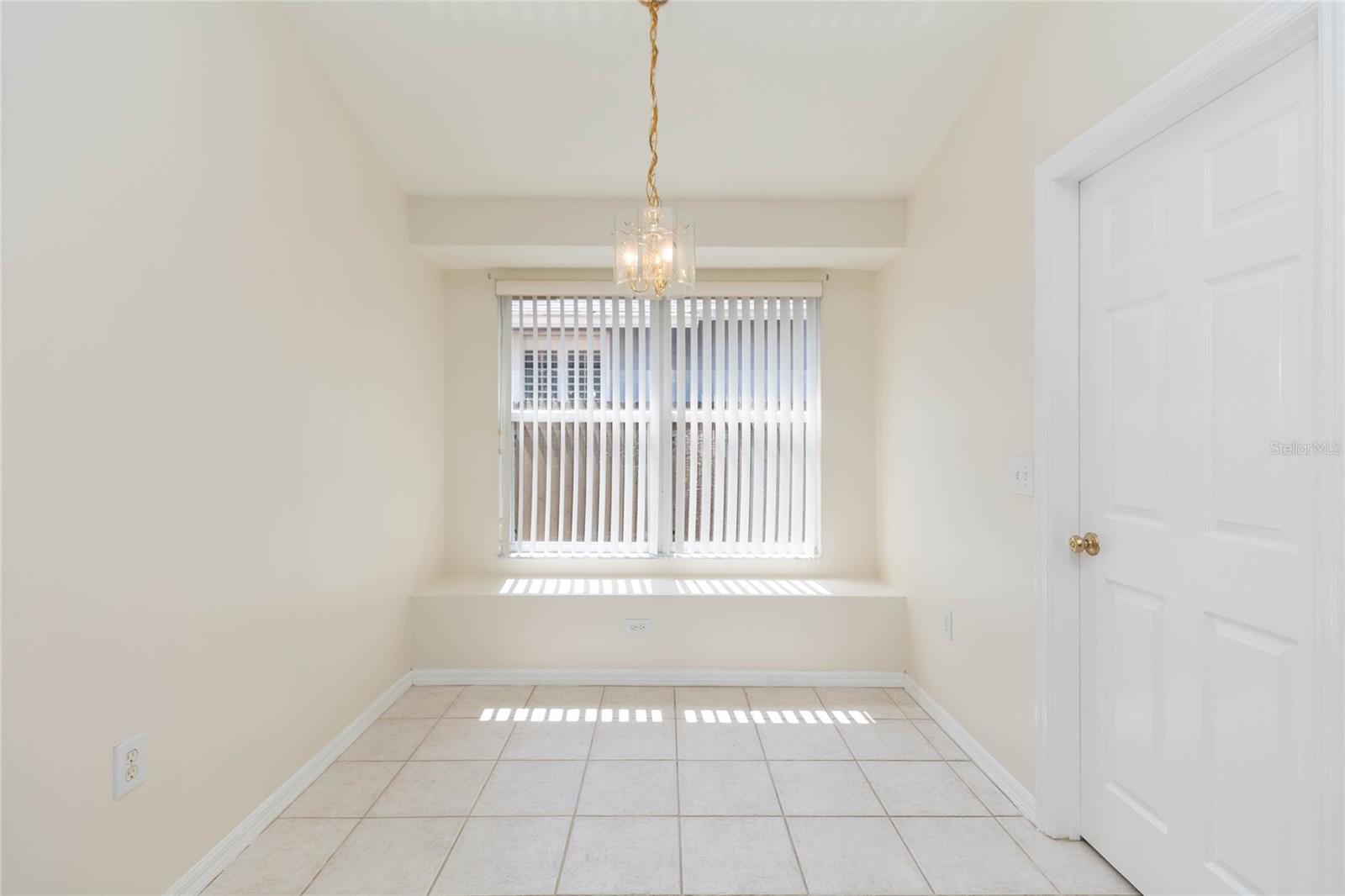 22704 Roderick Dr Property Photo 13