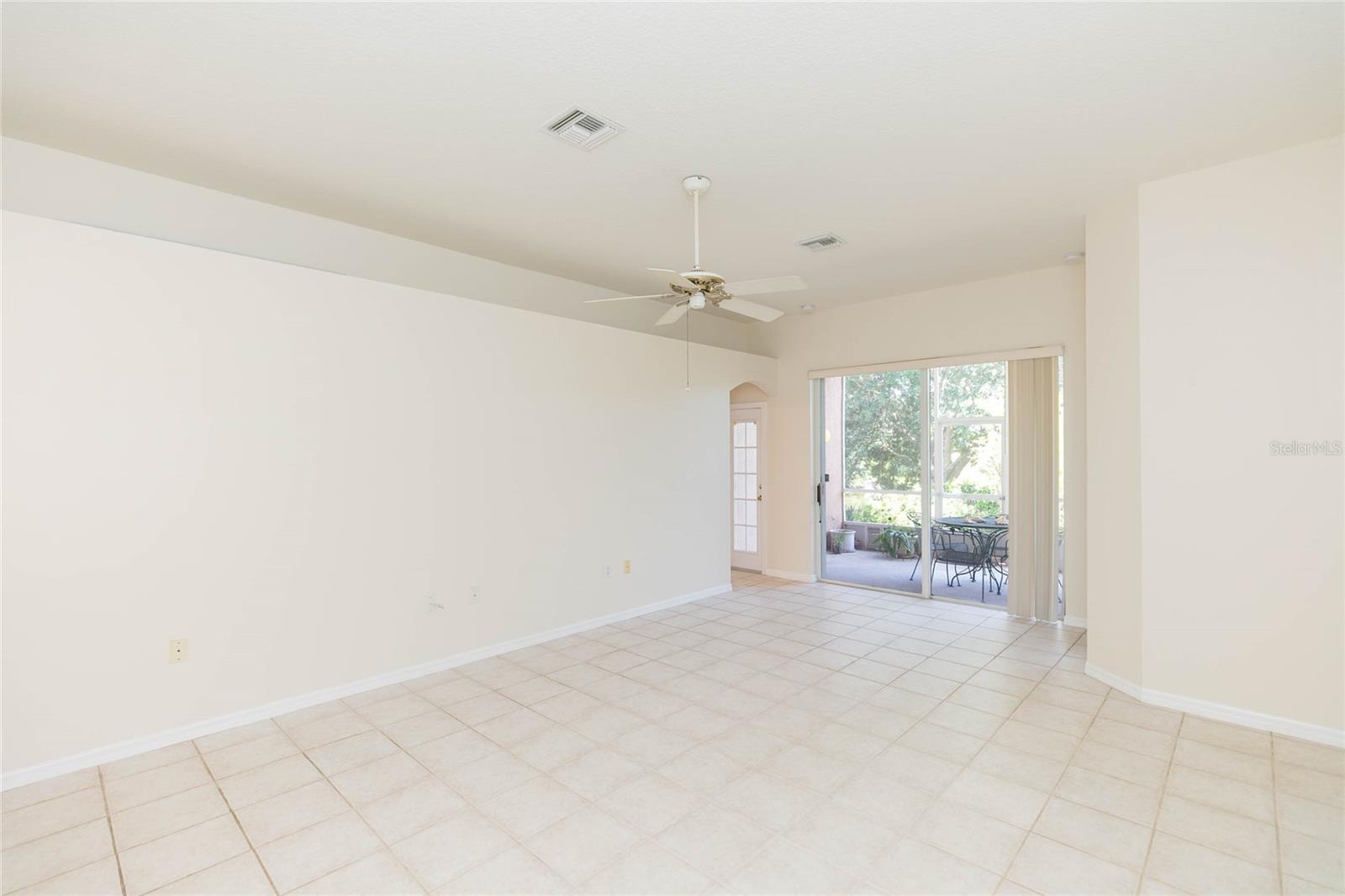 22704 Roderick Dr Property Photo 16