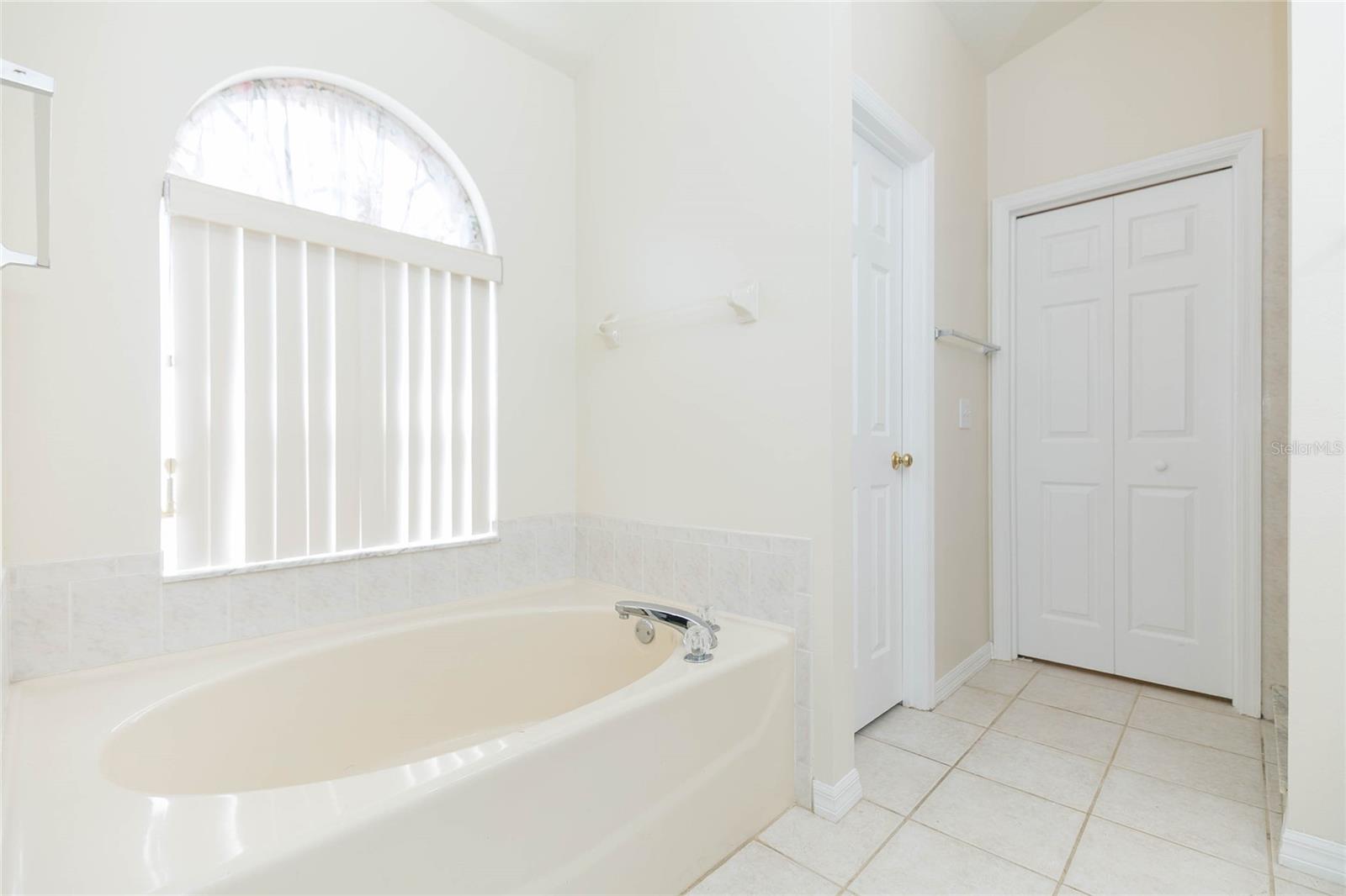 22704 Roderick Dr Property Photo 29