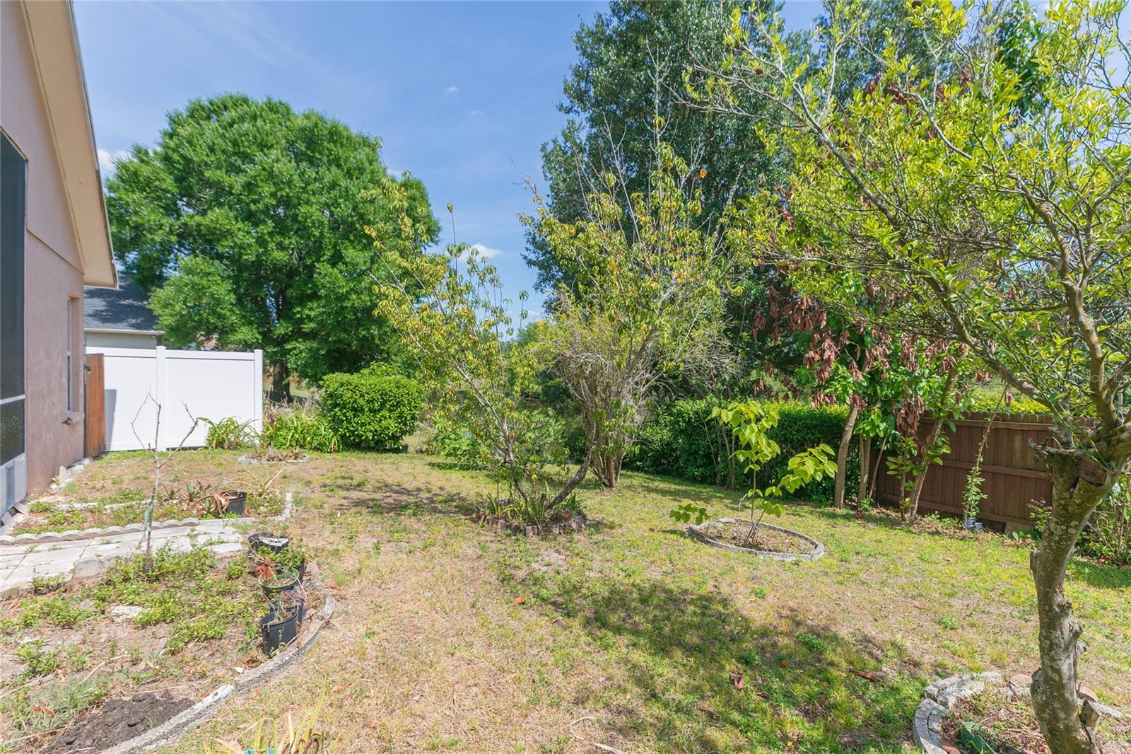22704 Roderick Dr Property Photo 36
