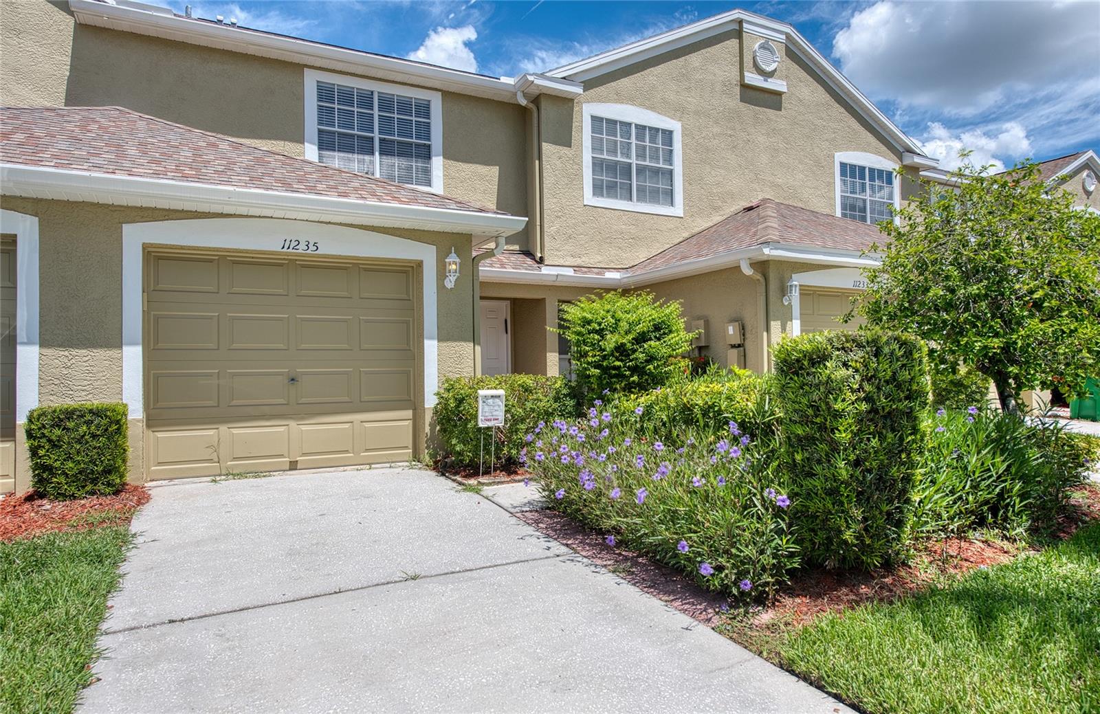 11235 Kapok Grand Cir Property Photo 2