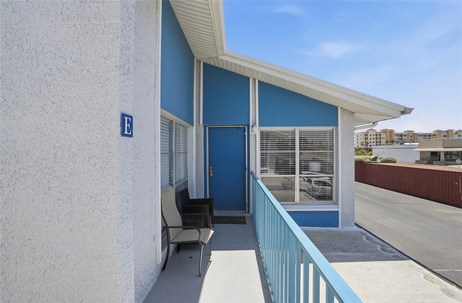 155 Medallion Blvd #e Property Photo 3