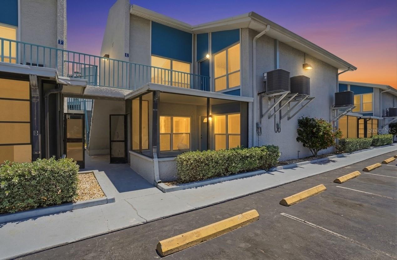 155 Medallion Blvd #e Property Photo 4