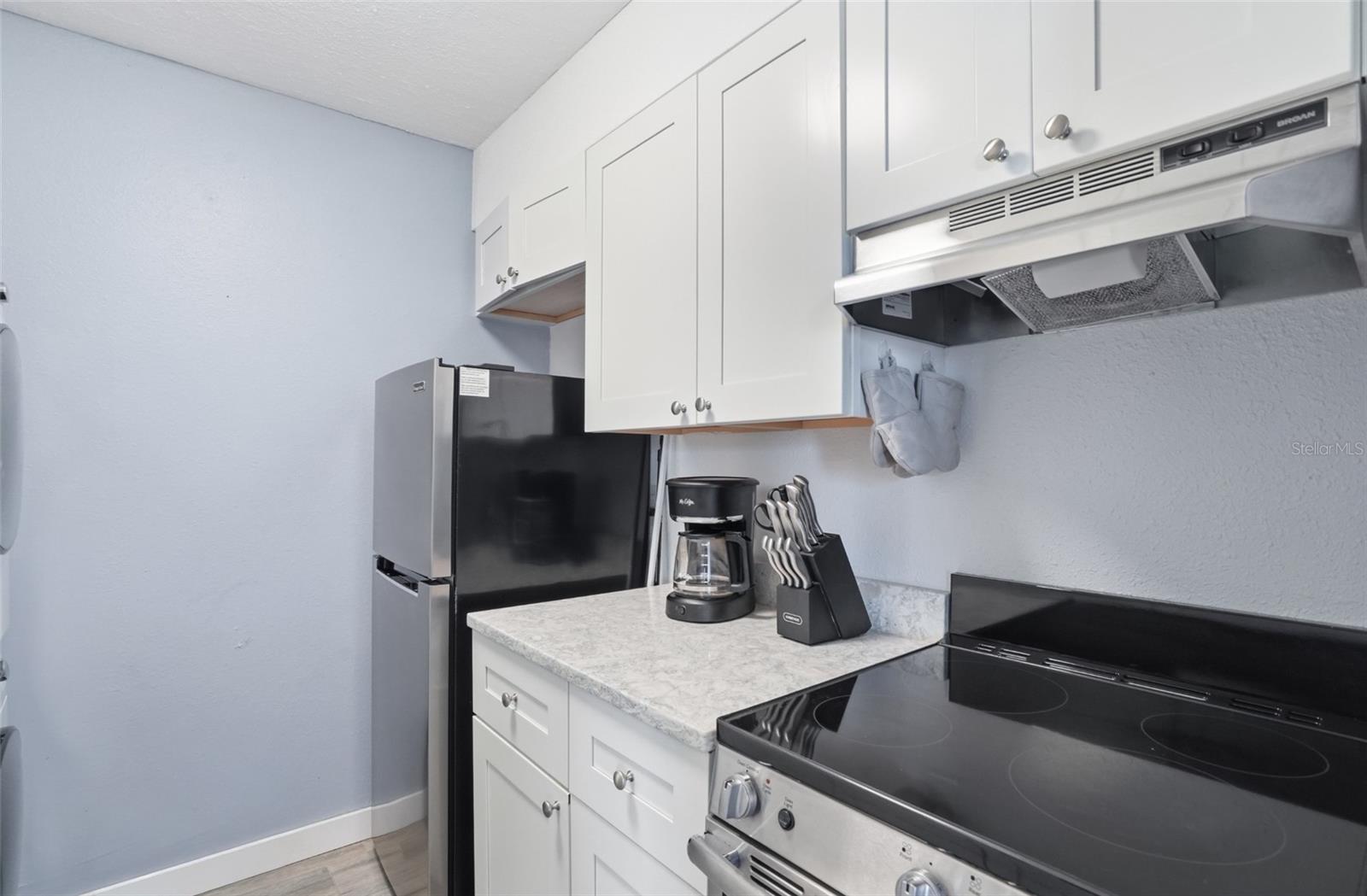 155 Medallion Blvd #e Property Photo 15