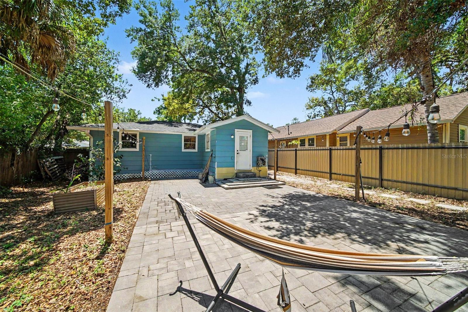 1016 E Emma St Property Photo 20