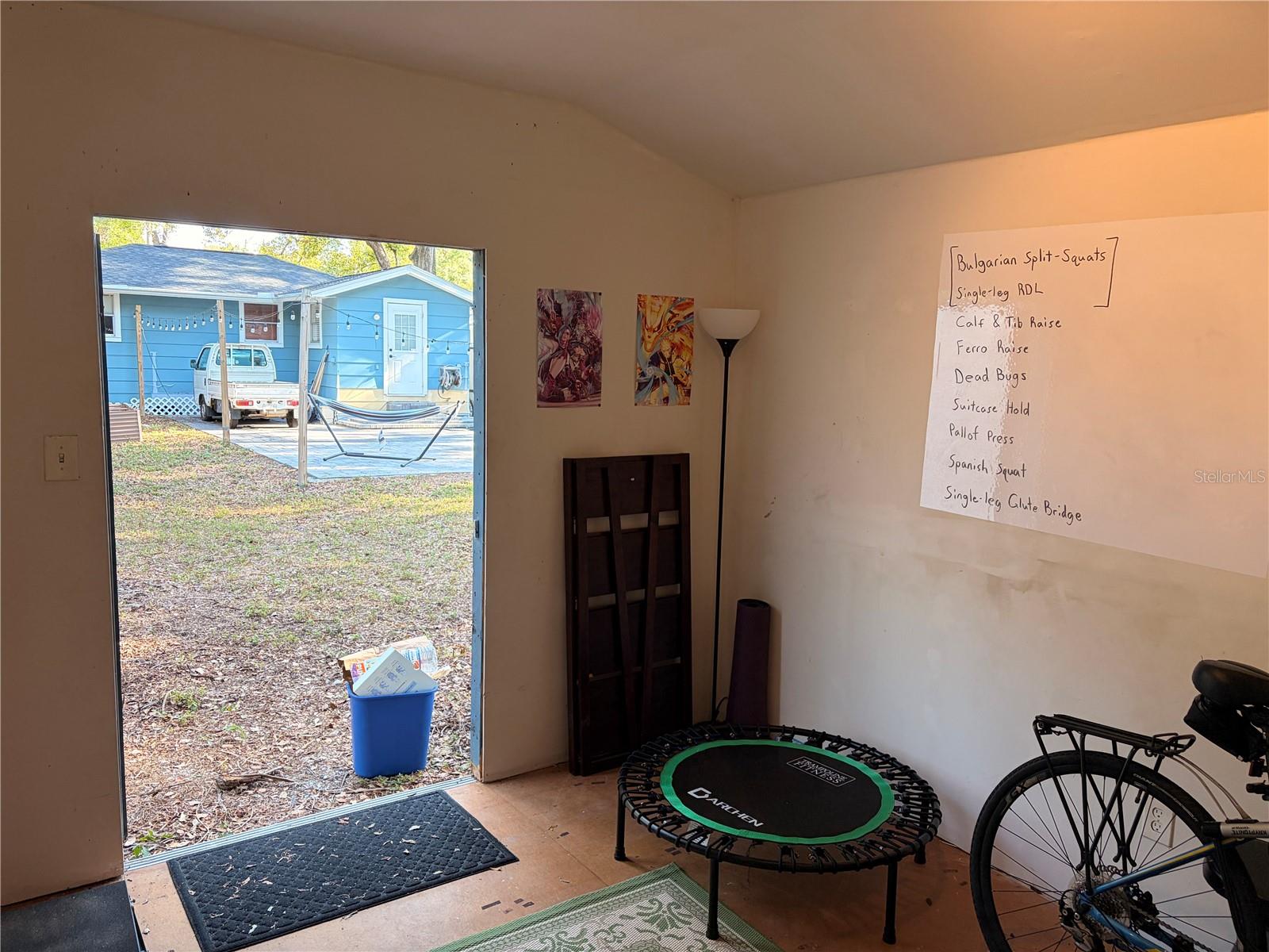 1016 E Emma St Property Photo 24