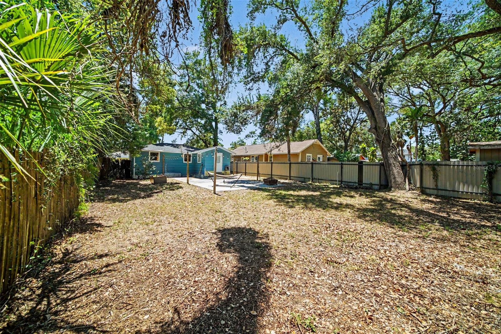 1016 E Emma St Property Photo 25
