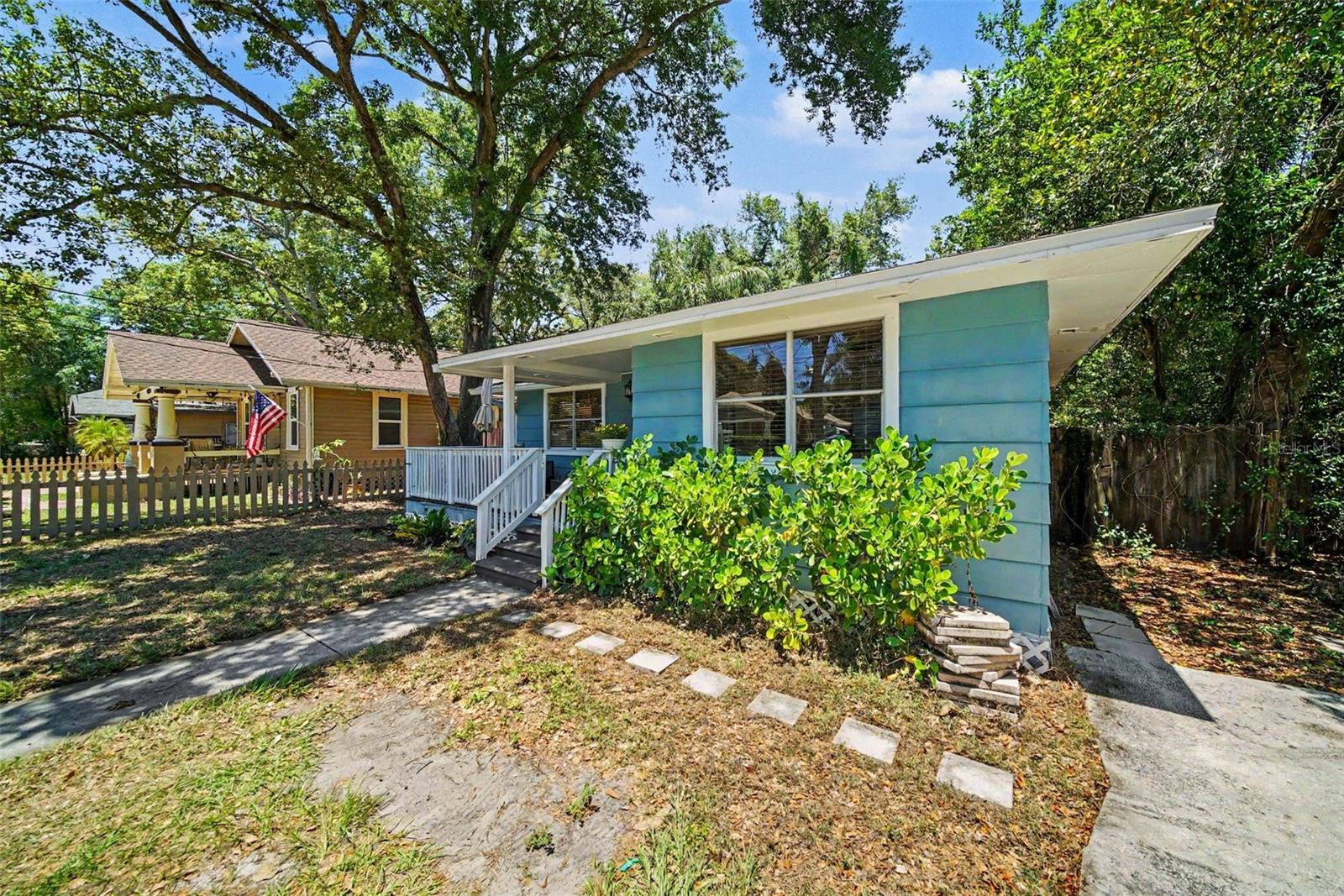 1016 E Emma St Property Photo 30