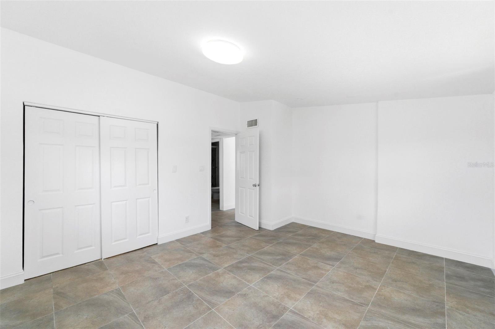 3325 W Shell Point Rd Property Photo 14