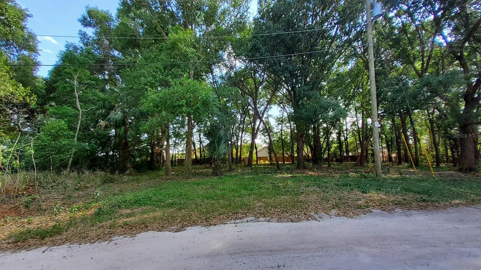 25050 Algonquin Ave Property Photo 3