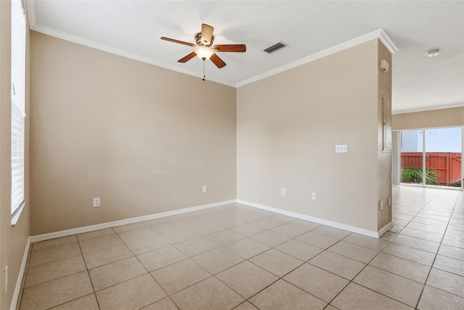 1415 Sedgwick Dr Property Photo 8