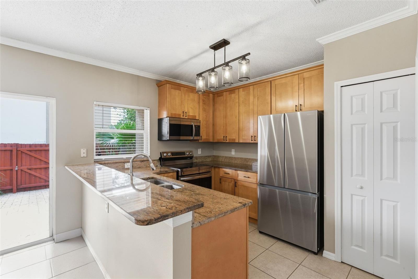 1415 Sedgwick Dr Property Photo 18