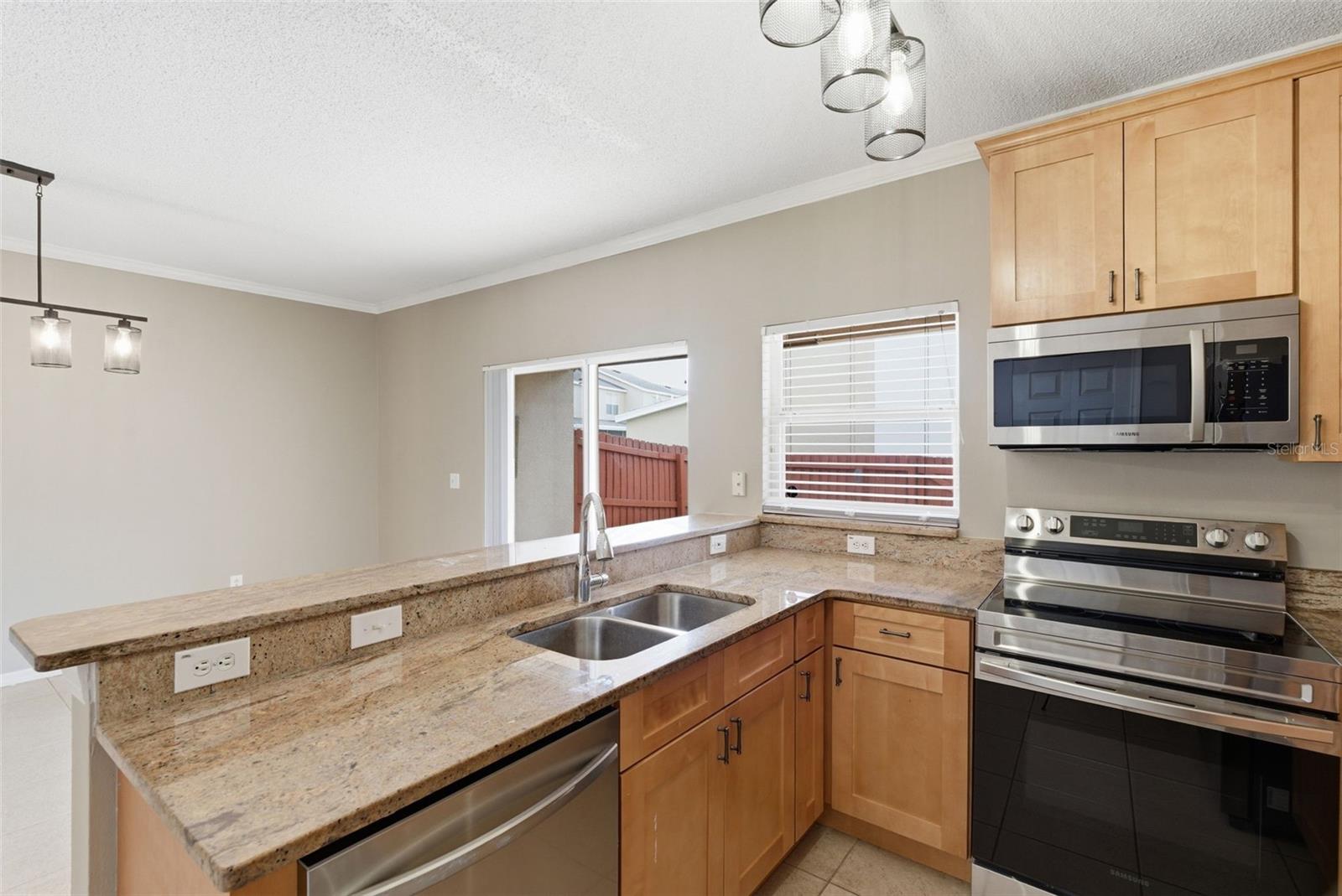 1415 Sedgwick Dr Property Photo 19