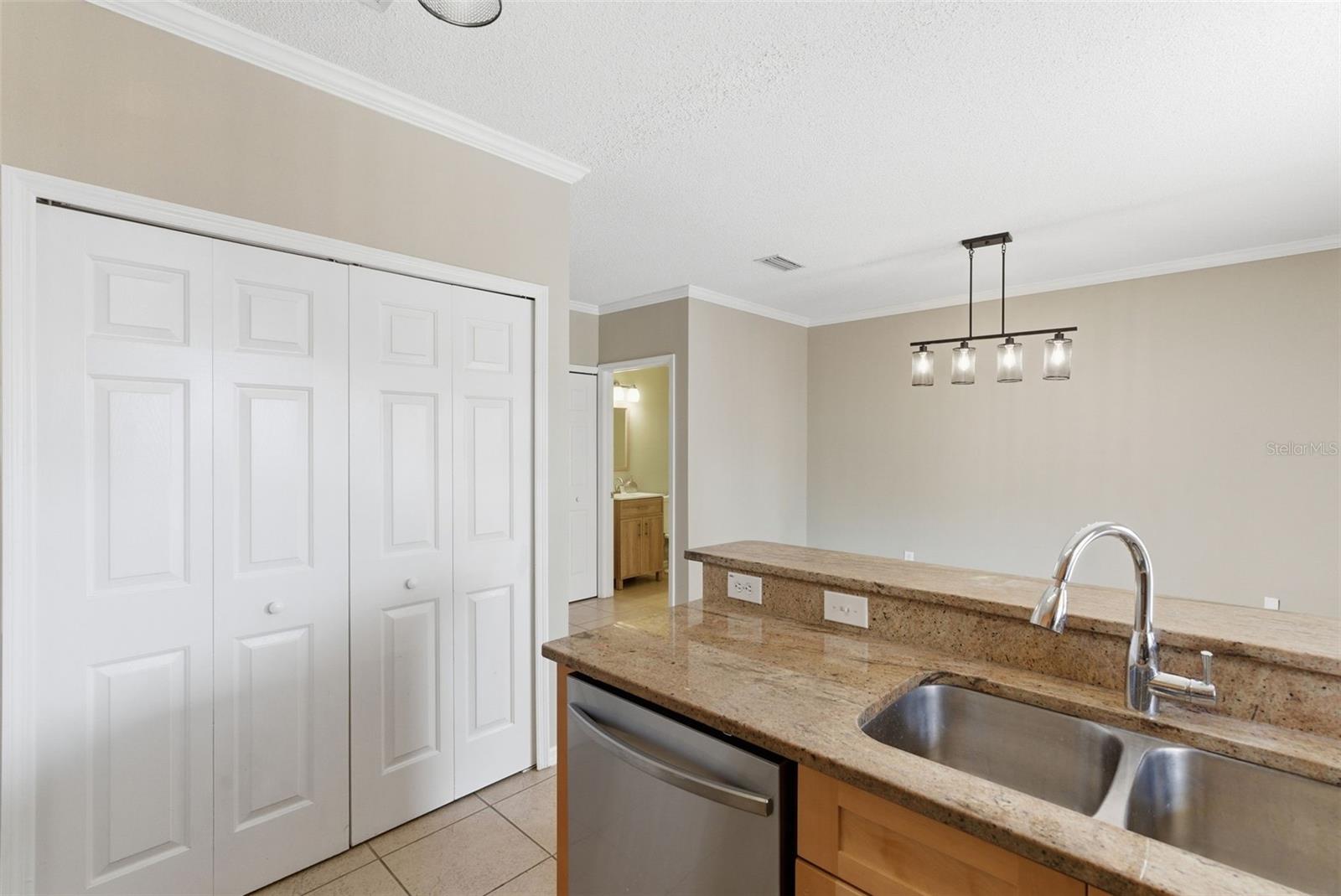 1415 Sedgwick Dr Property Photo 20
