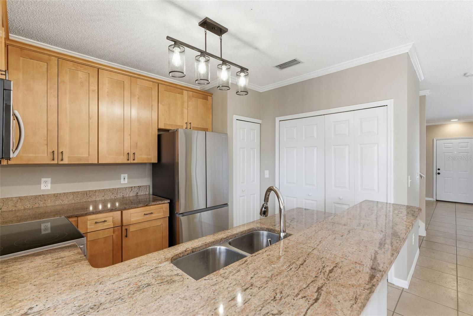 1415 Sedgwick Dr Property Photo 21