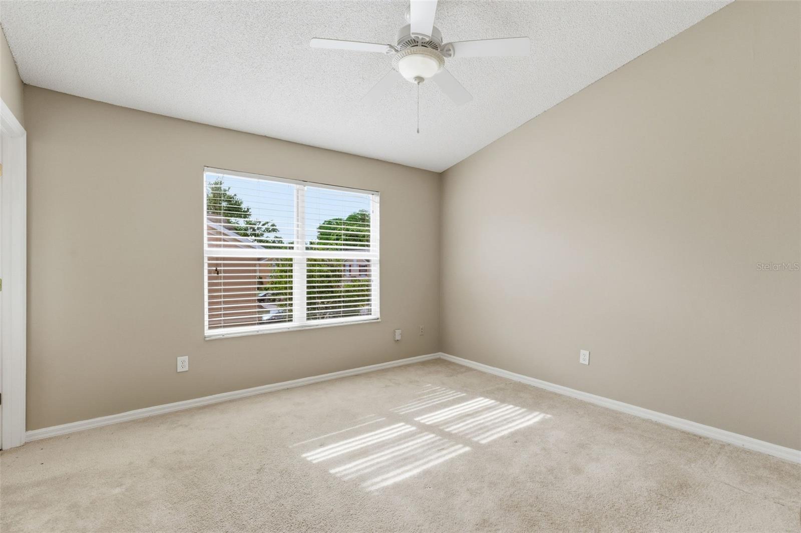 1415 Sedgwick Dr Property Photo 28