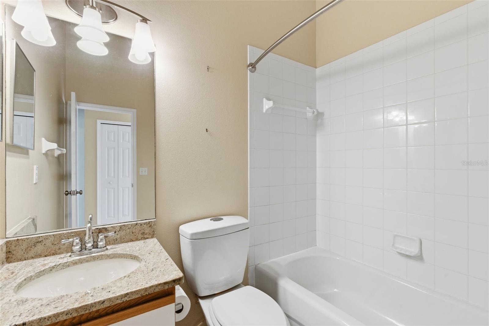 1415 Sedgwick Dr Property Photo 32