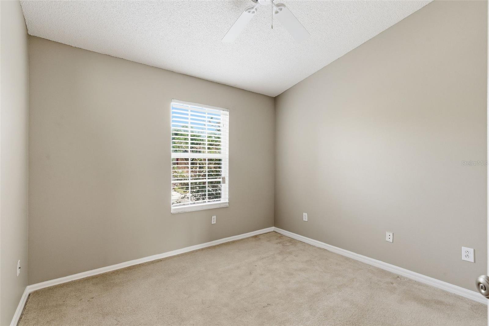 1415 Sedgwick Dr Property Photo 34