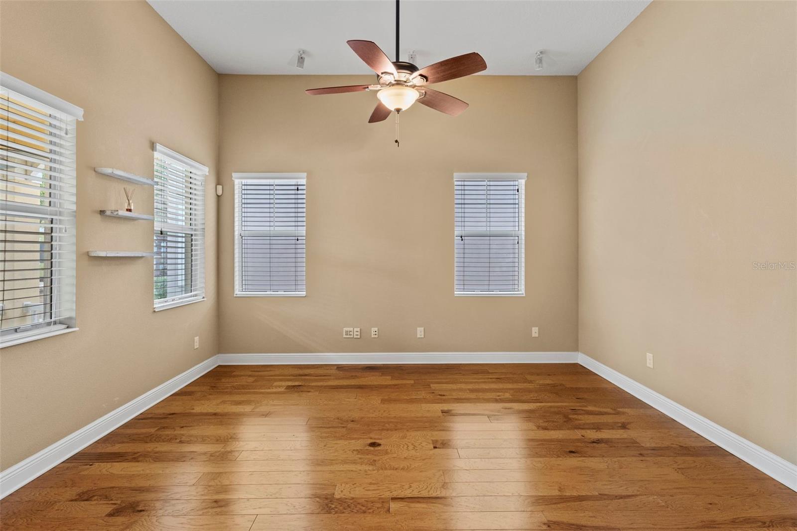 514 Winterside Dr Property Photo 11