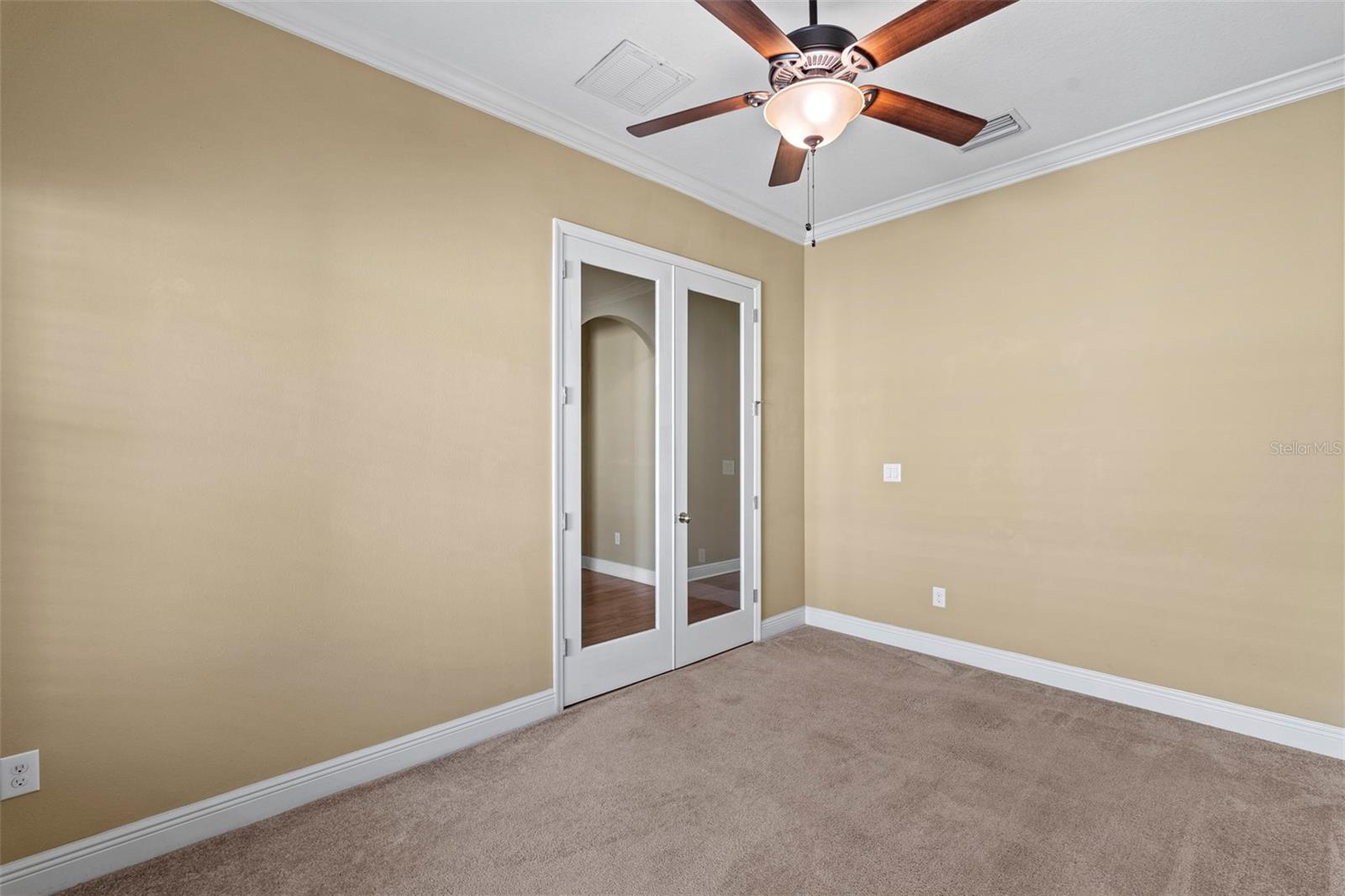 514 Winterside Dr Property Photo 29